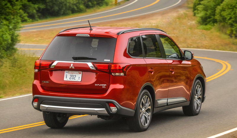 Illustration for article titled Mitsubishi Outlander: Jalopnik's Buyer's Guide